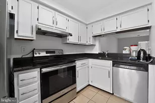 8114 Cloverhurst Rd, Glen Burnie, MD 21061 - Photo 5