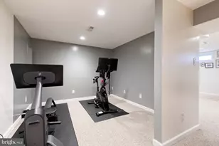 2 Mansion Rd, Linthicum Heights, MD 21090 - Photo 33