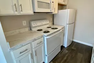 544 Glen Ct, Glen Burnie, MD 21061 - Photo 9