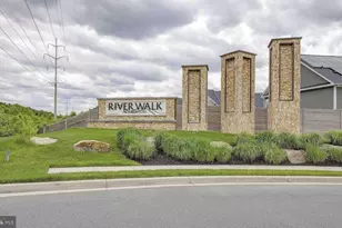 1306 Hawk Hollow Dr, Crofton, MD 21114 - Photo 3