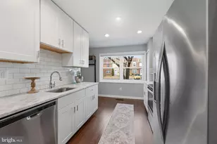 1671 Yorktown Ct, Crofton, MD 21114 - Photo 9