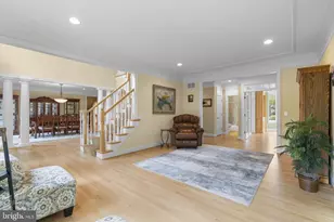 370 Eagle Hill Rd, Pasadena, MD 21122 - Photo 9