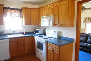 8384 Forest Dr, Pasadena, MD 21122 - Photo 9