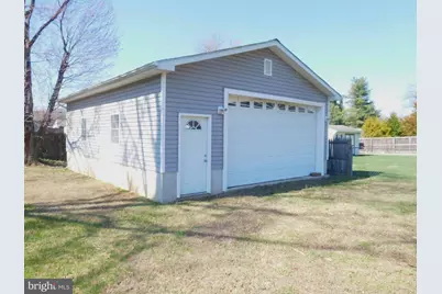 8384 Forest Drive, Pasadena, MD 21122 - Photo 3