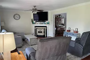 300 Beverley Pl, Edgewater, MD 21037 - Photo 9