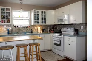 300 Beverley Pl, Edgewater, MD 21037 - Photo 13