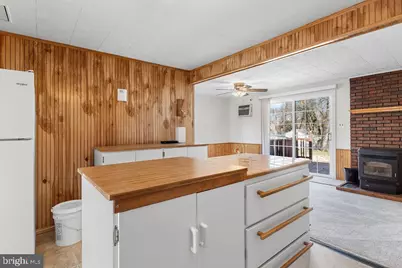 510 New Jersey Avenue NE, Glen Burnie, MD 21060 - Photo 9