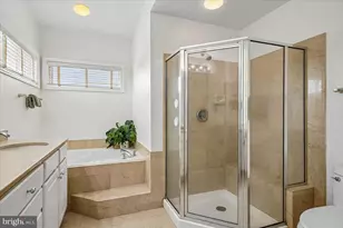 7001 Clinton Ct, Annapolis, MD 21403 - Photo 29
