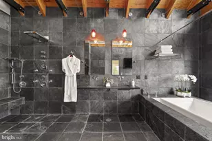 22 E Lake Dr, Annapolis, MD 21403 - Photo 19