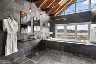 22 E Lake Dr, Annapolis, MD 21403 - Photo 21