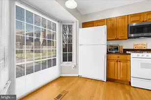 1480 Carlyle Ct, Crofton, MD 21114 - Photo 9