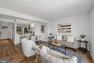 8121 Tower Bridge Dr, Pasadena, MD 21122 - Photo 11