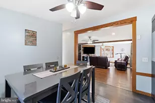 1556 Reinhardt Ln, Glen Burnie, MD 21060 - Photo 11