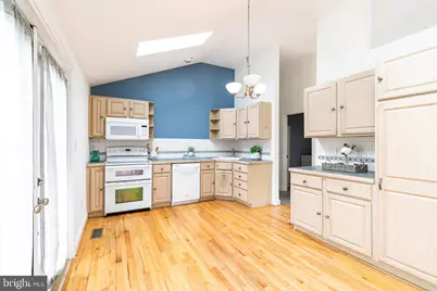885 Cecil Avenue S, Millersville, MD 21108 - Photo 9
