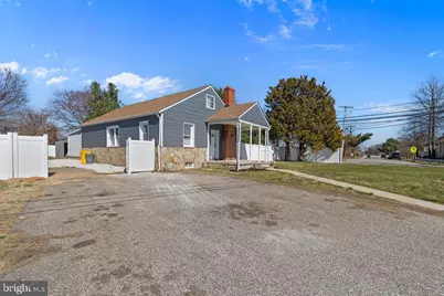 8489 Arbutus Road, Pasadena, MD 21122 - Photo 3