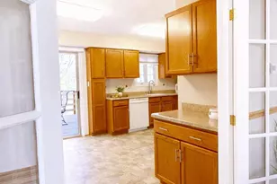 757 Sunnyfield Ln, Baltimore, MD 21225 - Photo 9