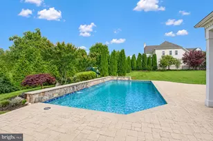 27 Hunting Ct, Edgewater, MD 21037 - Photo 9