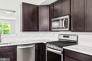 1 Harbour Heights Dr, Annapolis, MD 21401 - Photo 7