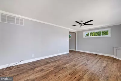 301 8th Avenue SE, Glen Burnie, MD 21061 - Photo 5