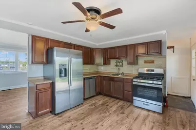 301 8th Avenue SE, Glen Burnie, MD 21061 - Photo 11