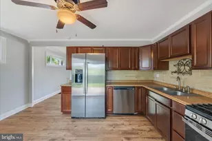 301 8th Ave SE, Glen Burnie, MD 21061 - Photo 13