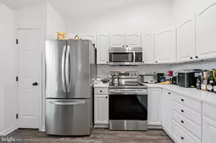 695 Winding Stream Way, Odenton, MD 21113 - Photo 3