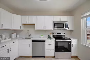 1042 Cape Splitt Harbour, Pasadena, MD 21122 - Photo 3