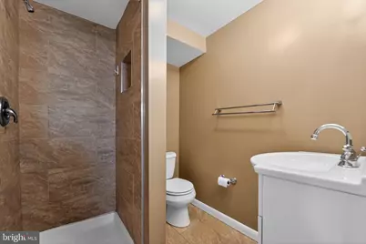 600 Oakwood Road, Glen Burnie, MD 21061 - Photo 13