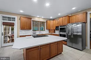 1302 Bluegrass Way, Gambrills, MD 21054 - Photo 19