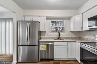 327 Walton Avenue, Brooklyn, MD 21225 - Photo 7