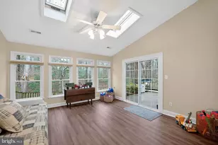 330 Colony Point Pl, Edgewater, MD 21037 - Photo 27