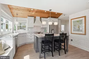 7806 Summit Dr, Pasadena, MD 21122 - Photo 15