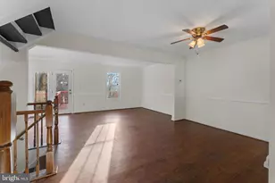 2126 Commissary Cir, Odenton, MD 21113 - Photo 5
