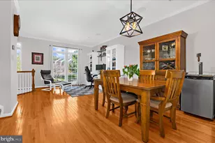 1327 Peppertree Ct, Crofton, MD 21114 - Photo 5