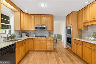 788 Oak Stump Dr, Millersville, MD 21108 - Photo 13