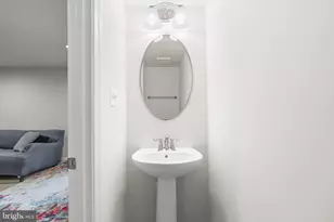 8280 Hickory Hollow Dr, Glen Burnie, MD 21060 - Photo 37