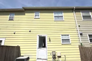 427 Hardmoore Ct, Glen Burnie, MD 21061 - Photo 3