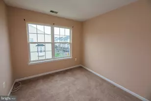 8023 Apple Valley Dr, Pasadena, MD 21122 - Photo 29