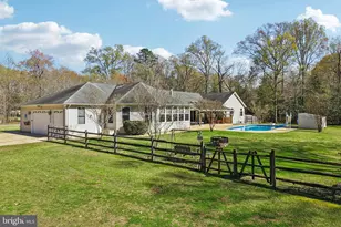 54 Dayton Dr, Pasadena, MD 21122 - Photo 15