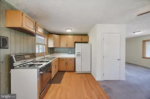 1015 Phillip Dr, Glen Burnie, MD 21061 - Photo 7