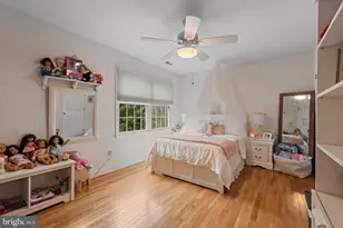 301 Sturtons Ln, Pasadena, MD 21122 - Photo 11