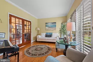 301 Sturtons Ln, Pasadena, MD 21122 - Photo 7