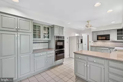 700 N Holly Drive, Annapolis, MD 21409 - Photo 9