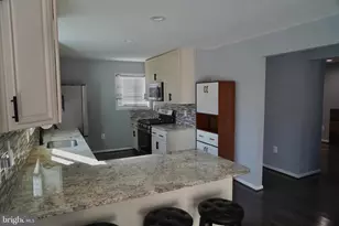 811 223rd St, Pasadena, MD 21122 - Photo 9