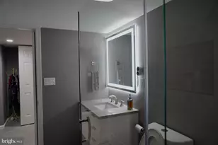 811 223rd St, Pasadena, MD 21122 - Photo 19