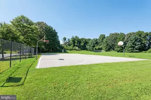 2412 Wentworth Dr, Crofton, MD 21114 - Photo 29