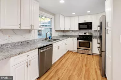 720 Hyde Park Drive, Glen Burnie, MD 21061 - Photo 17