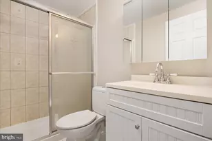 720 Hyde Park Dr, Glen Burnie, MD 21061 - Photo 29