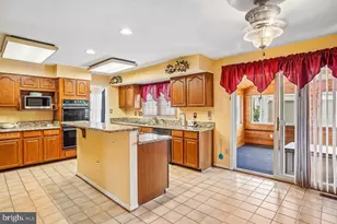 2012 Bunker Hill Ct, Odenton, MD 21113 - Photo 11