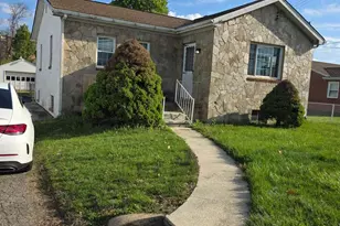 906 Hammonds Ln, Brooklyn, MD 21225 - Photo 1